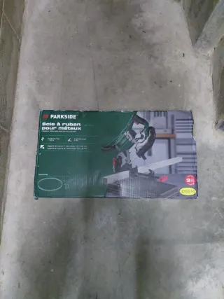 Sierra de cinta Parkside para metales