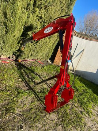 Pluma hidráulica nueva