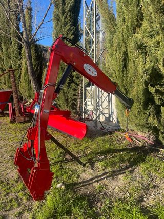 Pluma hidráulica nueva