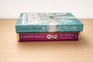 Pack 2 libros Cecelia Ahern en inglés The Gift