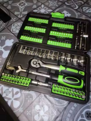 Maletín de herramientas nuevo sin usar.