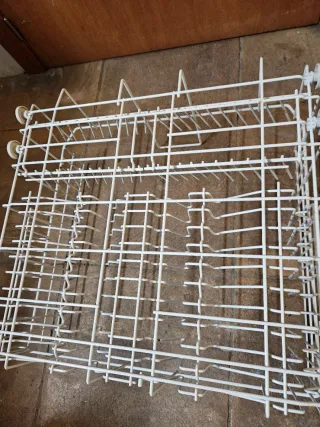 Cesta lavavajillas Miele, con cesto para cubiertos