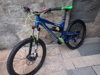 Bicicleta Intense Uzzi 27.5