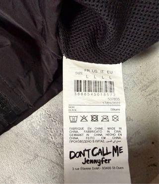 Chaqueta Chicago cropped negra y dorada