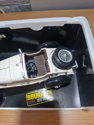Coche Bburago Mercedes SSKL 1931 1:18