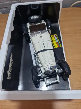 Coche Bburago Mercedes SSKL 1931 1:18