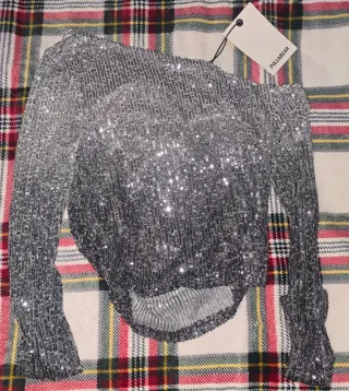 Camiseta Pull&Bear lentejuelas plateada S