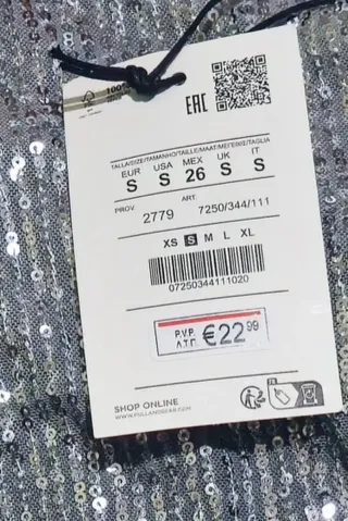 Camiseta Pull&Bear lentejuelas plateada S