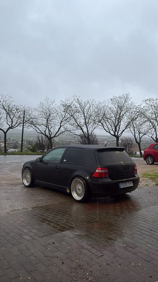Volkswagen Golf 2003