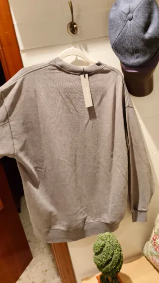 Sudadera Essentials Gris