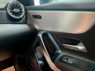 Mercedes CLA 200d AMG / NACIONAL / TECHO SOLAR