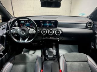 Mercedes CLA 200d AMG / NACIONAL / TECHO SOLAR