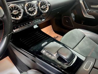 Mercedes CLA 200d AMG / NACIONAL / TECHO SOLAR