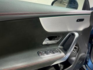 Mercedes CLA 200d AMG / NACIONAL / TECHO SOLAR