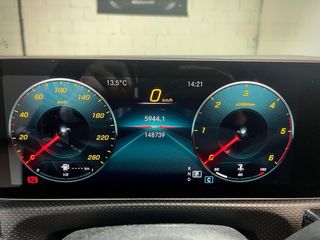 Mercedes CLA 200d AMG / NACIONAL / TECHO SOLAR