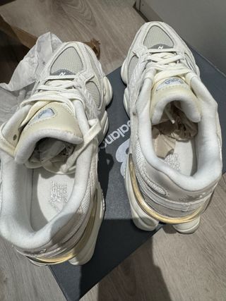 Zapatillas New Balance 9060 Beige/Plata