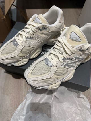 Zapatillas New Balance 9060 Beige/Plata