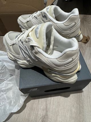 Zapatillas New Balance 9060 Beige/Plata