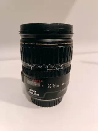 Objetivo Canon EF 28-135mm IS USM