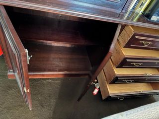 Estantería de madera para salón