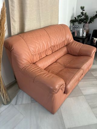 Sofá de piel naranja/marrón