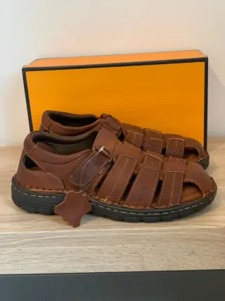 Sandalias de piel hombre. Número 40