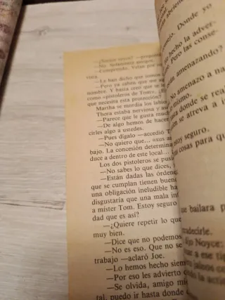 Dos libros antiguos bruguera