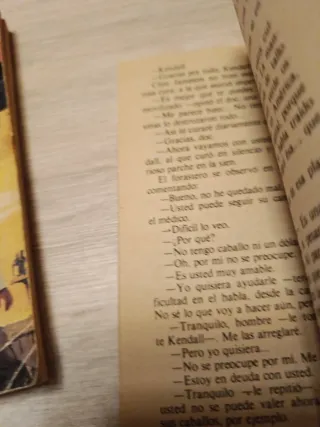 Dos libros antiguos bruguera