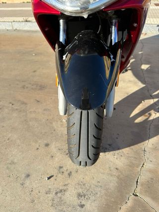 Yamaha Jog RR Roja y Negra