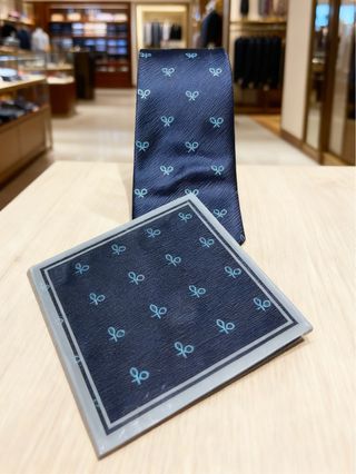 Corbata y pañuelo inspirado en Silbon