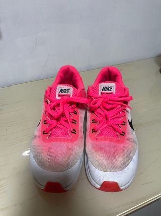 Zapatillas Nike Mujer Rosa y Blanca