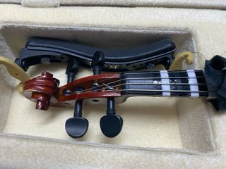 Viola con funda como nueva i con dos.