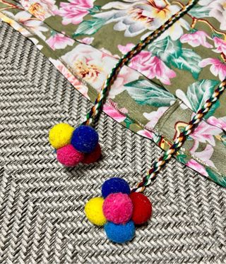 Blusa Chloe's Closet floral + pantalón Zara * M/L