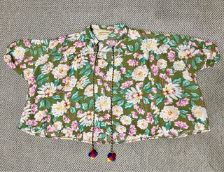 Blusa Chloe's Closet floral + pantalón Zara * M/L