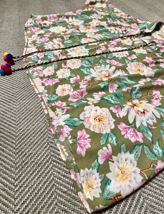 Blusa Chloe's Closet floral + pantalón Zara * M/L