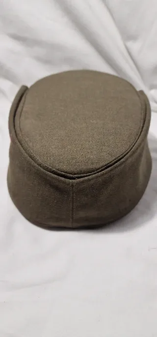 Gorra militar antigua