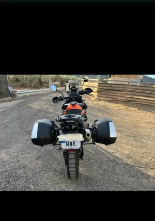 KTM 890 Adventure Negra y Naranja