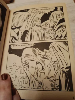 Antiguo libro lucifera