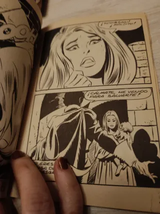 Antiguo libro lucifera