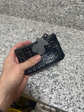 Monedero Tous Negro con Oso Gris