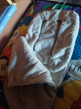 Saco silla paseo invierno beige y gris