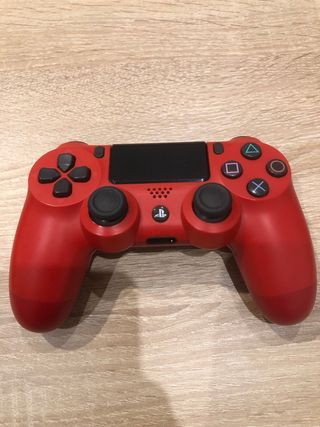 PS4 512GB Negra + Mando Rojo + Cables
