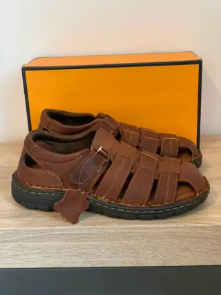 Sandalias de piel hombre. Número 44