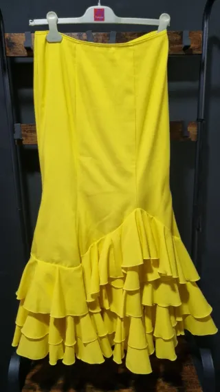 Vestidos de flamenca hechos a mano en Sevilla