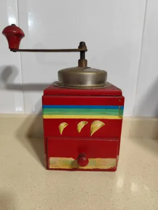 Molinillo de café manual antiguo