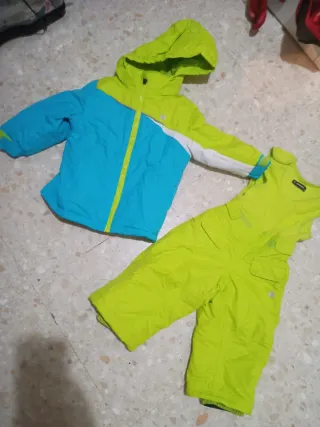Traje de nieve Mountain Pro talla 2 años incluso 3
