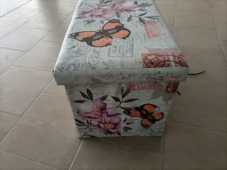 Baúl decorativo mariposas y flores