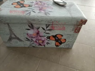 Baúl decorativo mariposas y flores