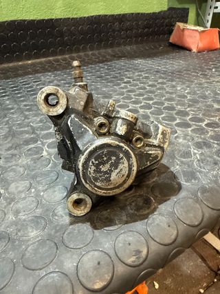 Pinza Freno Trasera Yamaha RD350