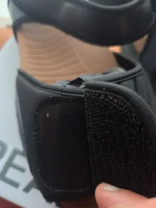 Sandalias Dream Pairs T43 Negras y Marrones